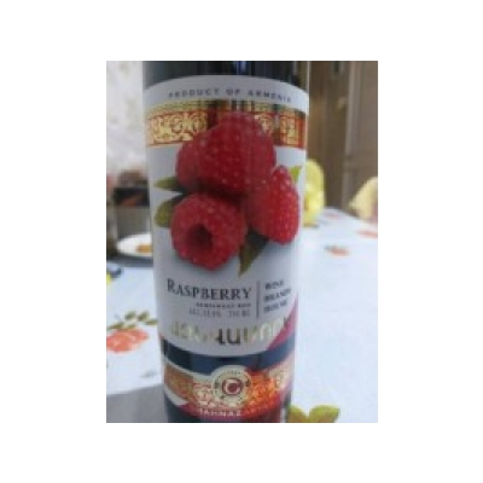 Shahnazaryan Raspberry Red Wine 75cl - Image 1